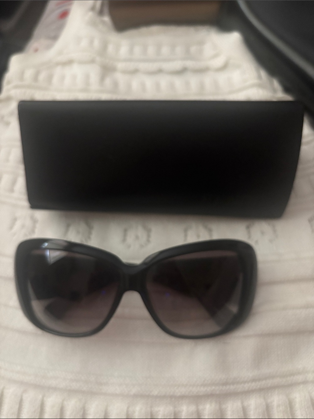 Fendi Classic Black Women's Oversized Sunglasses